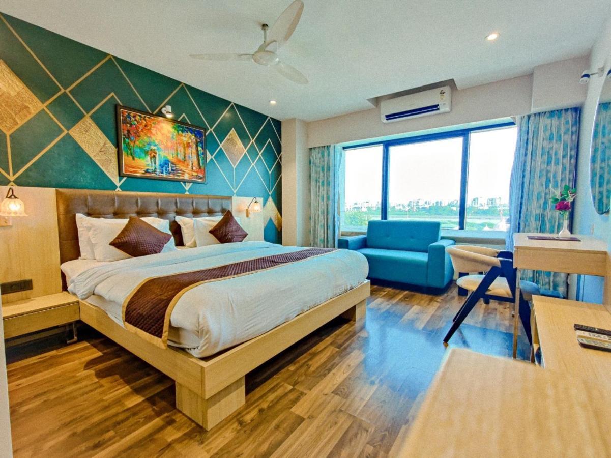 Hotel Sadbhav Villa Σουράτ Εξωτερικό φωτογραφία